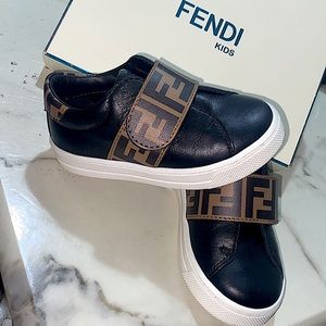 Fendi Sneakers toddler size 21